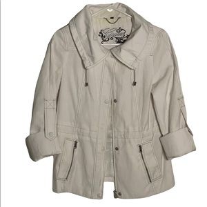 Guess Women white jacket